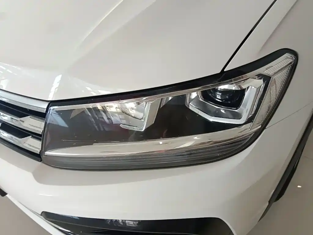 Volkswagen Tiguan L 2021 — фото 24
