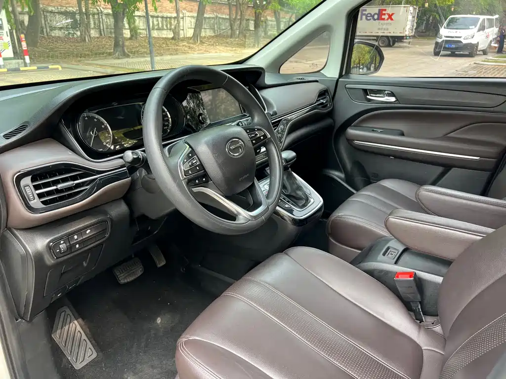 GAC Motor Trumpchi M6 2020 — фото 6