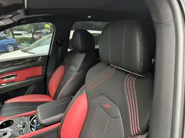 Bentley Bentayga 2022