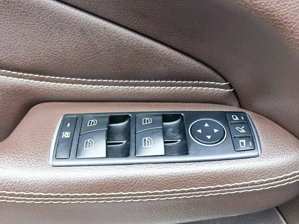 Mercedes-Benz GLE 2017 — фото 28