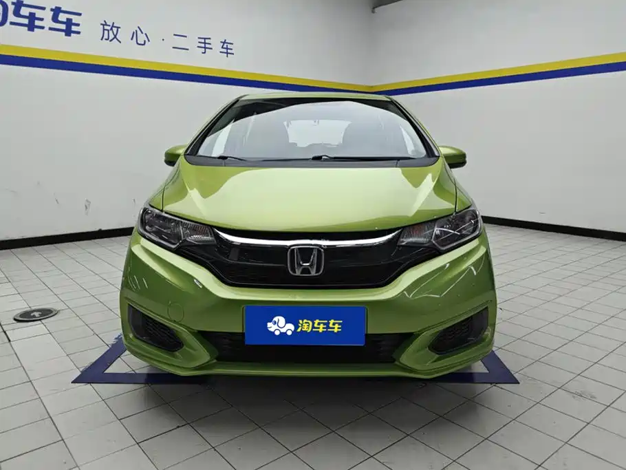 Honda Fit 2018 — фото 2