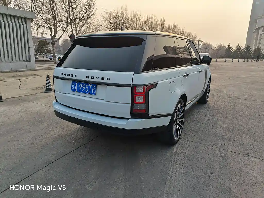 Land Rover Range Rover 2018 — фото 9