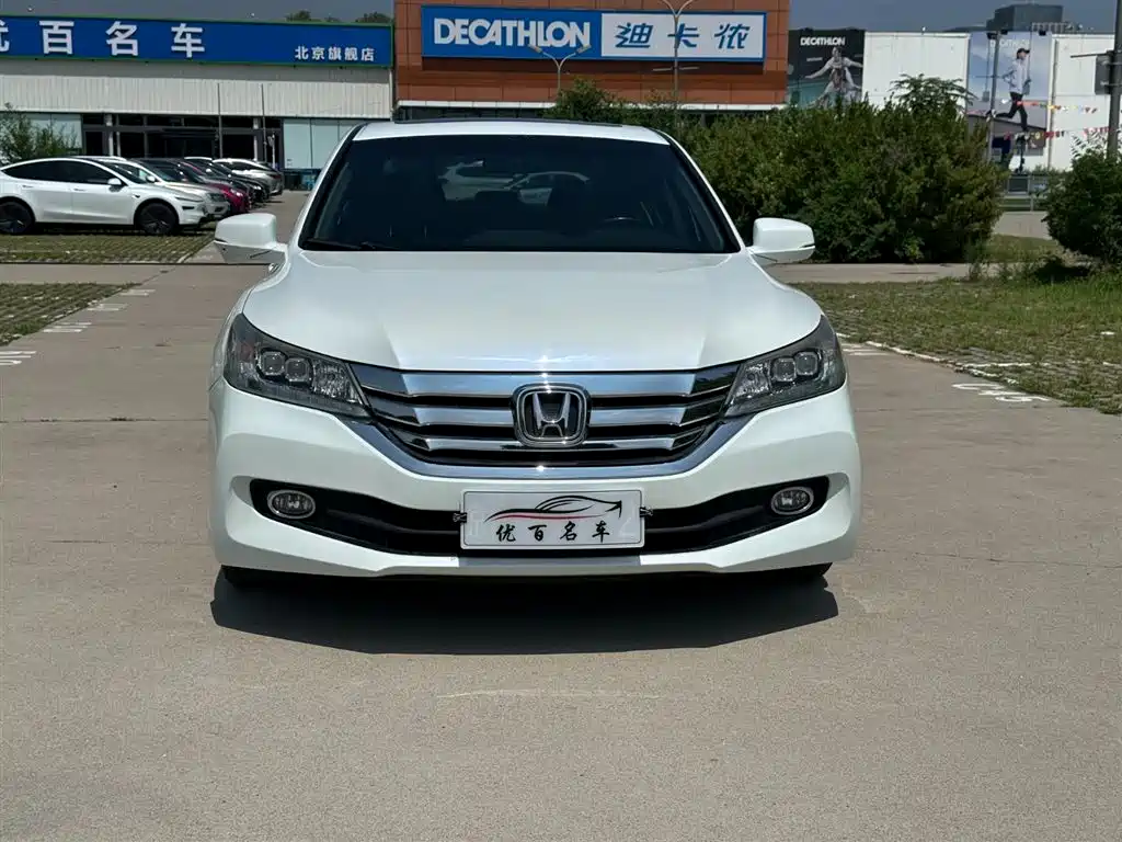 Honda Accord 2014 — фото 12
