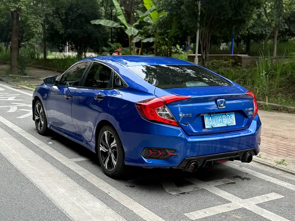 Honda Civic 2019 — фото 11