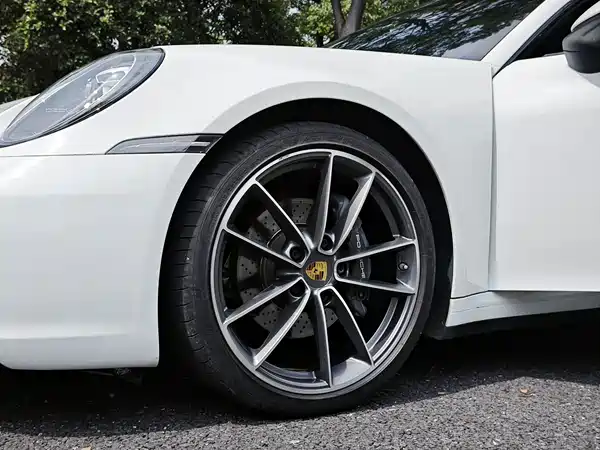 Porsche 911 2021
