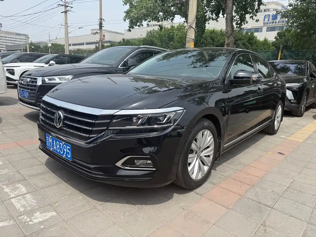 Volkswagen Passat 2019 — фото 1