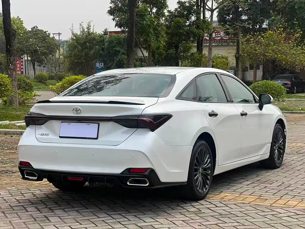 Toyota Avalon 2022 — фото 18