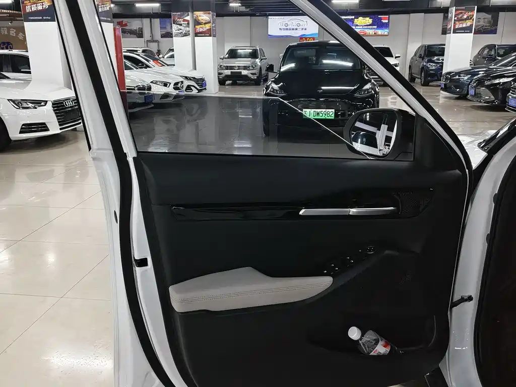 Kia Sethus 2023