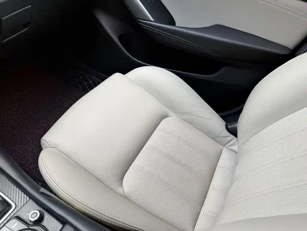 Mazda CX-4 2016 — фото 10