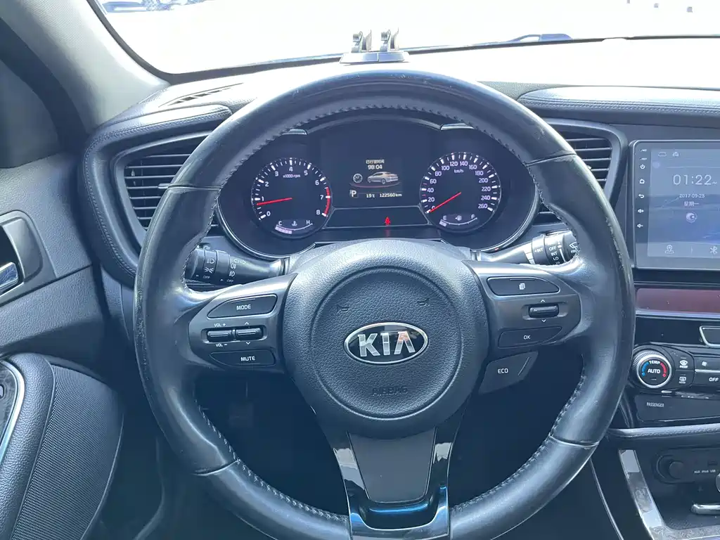 Kia K5 2015 — фото 12