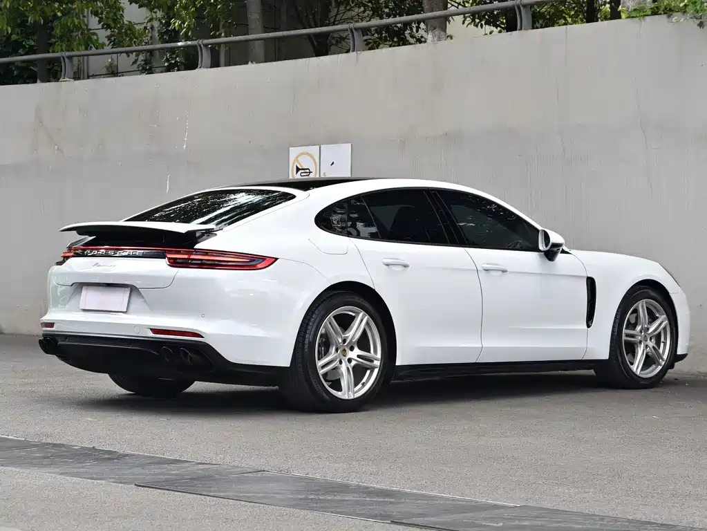 Porsche Panamera 2021 — фото 25