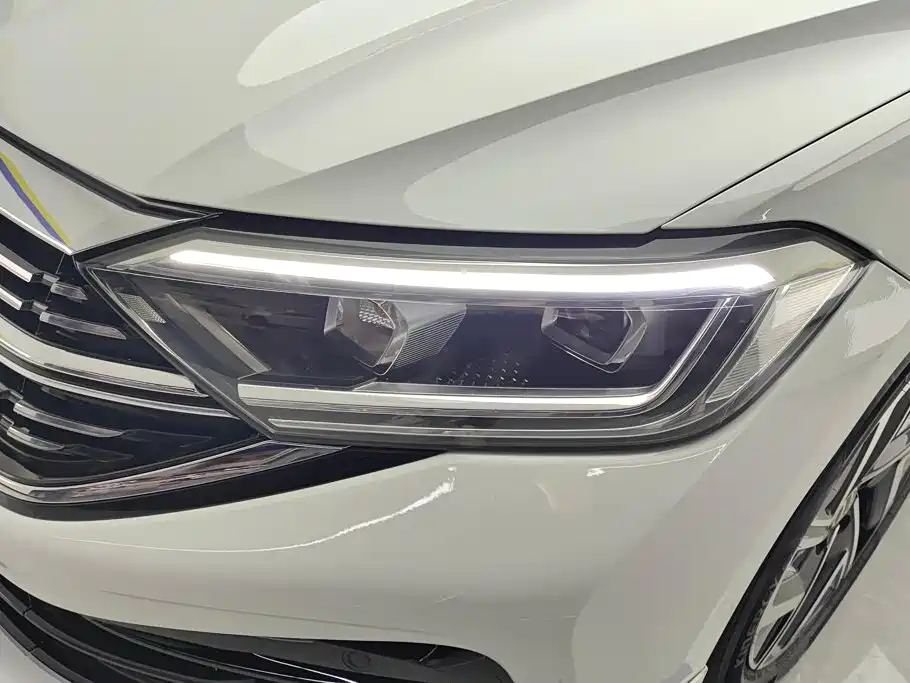 Volkswagen Sagitar 2023