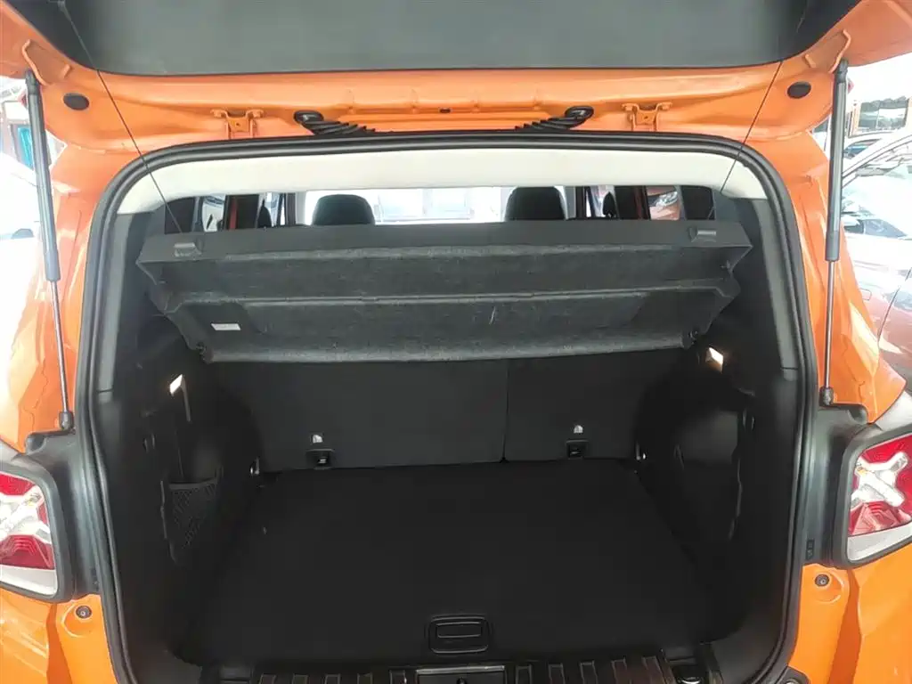 Jeep Renegade 2016 — фото 19
