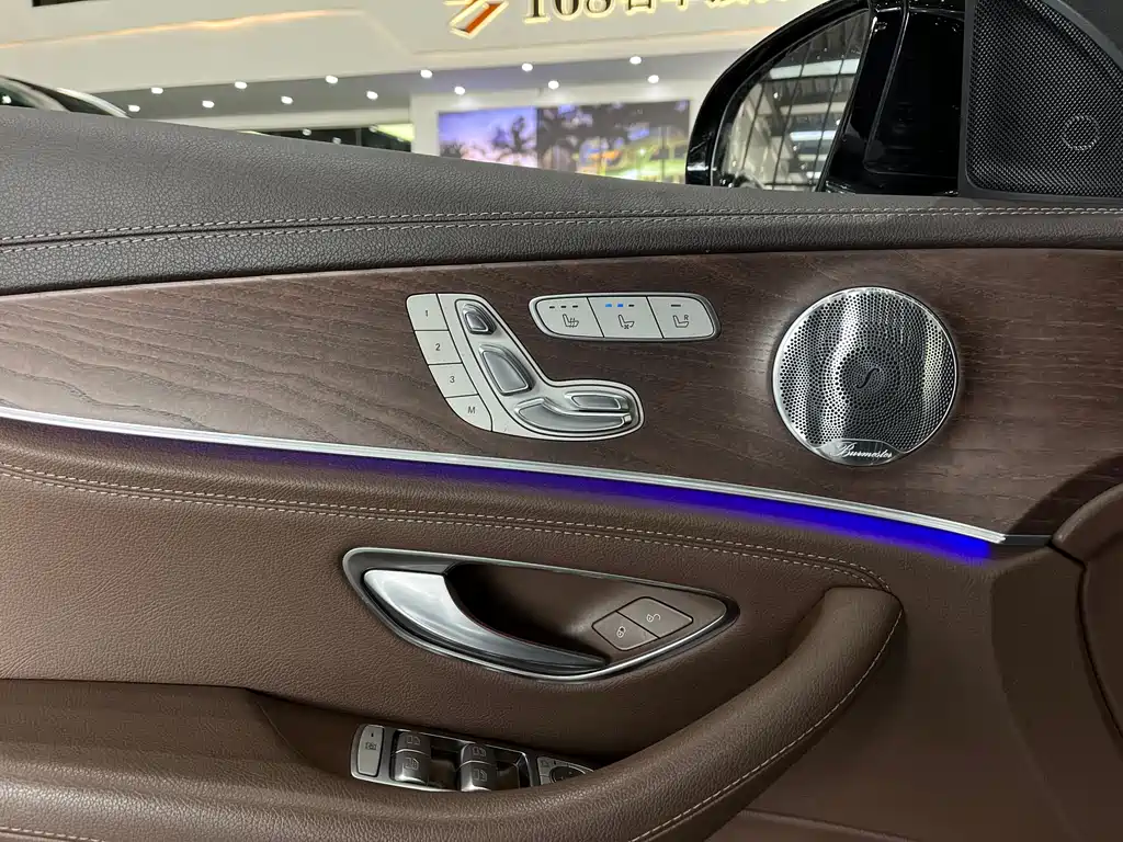 Mercedes-Benz E-Class 2020 — фото 10