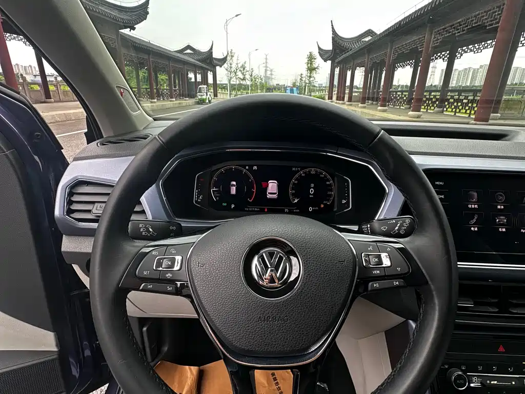 Volkswagen T-Cross 2020 — фото 11