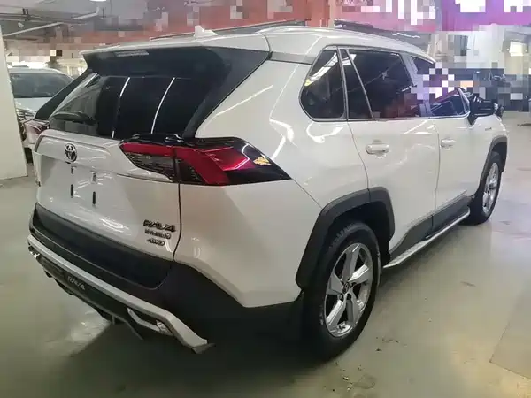 Toyota RAV4 2021