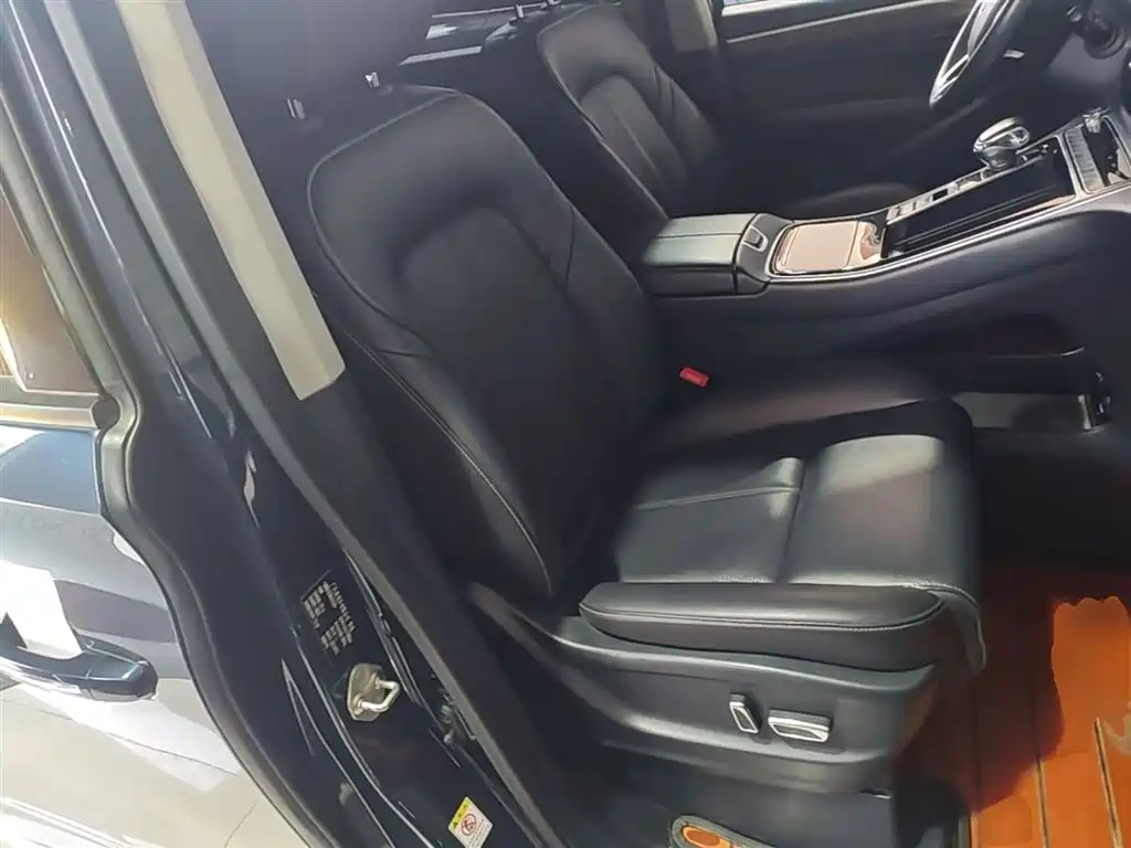 GAC Motor Trumpchi M8 2021 — фото 25