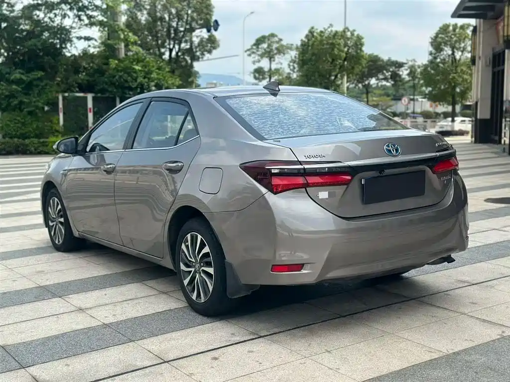 Toyota Corolla 2019 — фото 7