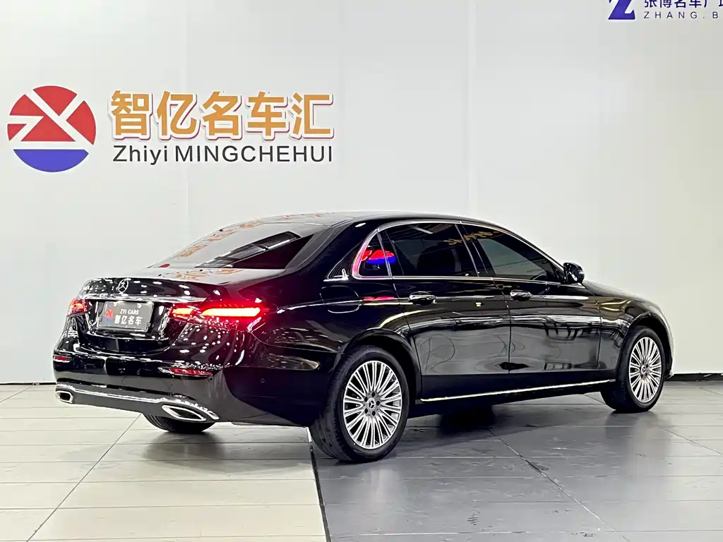 Mercedes-Benz E-Class 2022