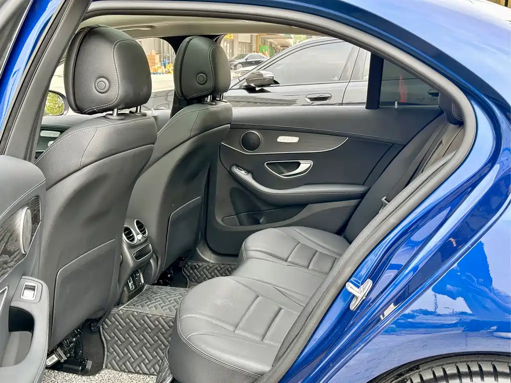 Mercedes-Benz C-Class 2021