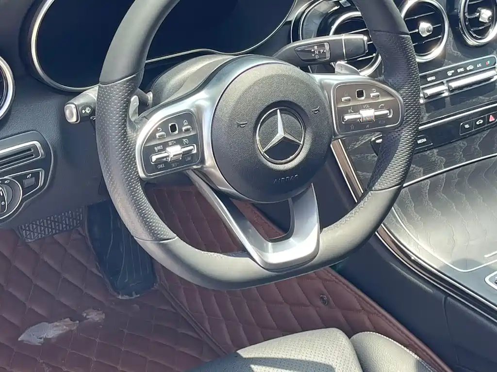 Mercedes-Benz C-Class 2020 — фото 7