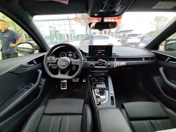 Audi A4L 2025