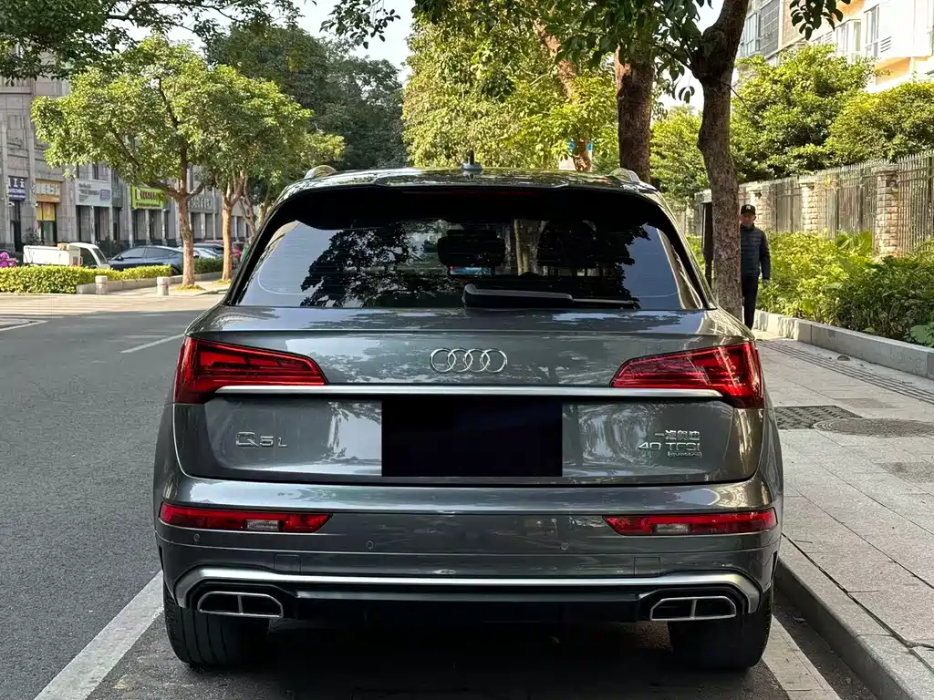 Audi Q5L 2022 — фото 17