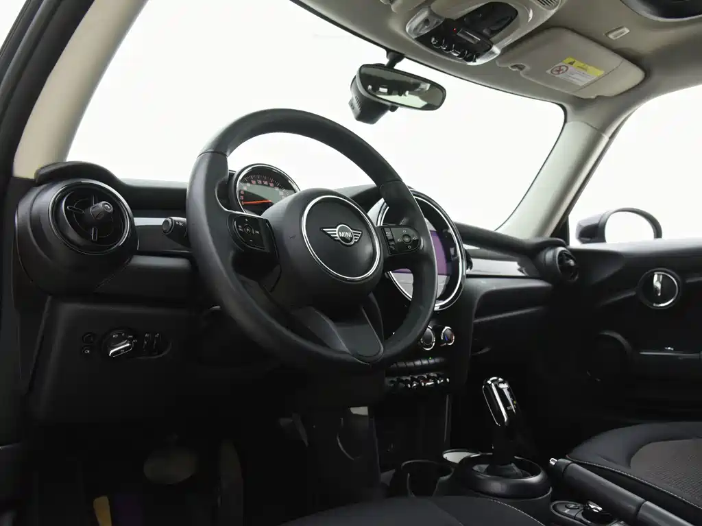 MINI MINI 2023