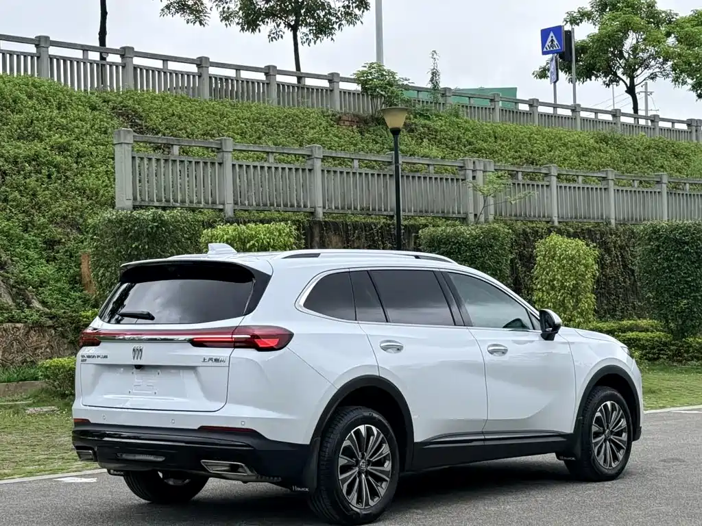 Buick Envision Plus 2026