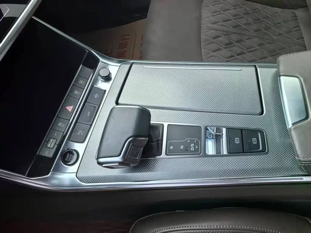 Audi A7L 2023 — фото 14
