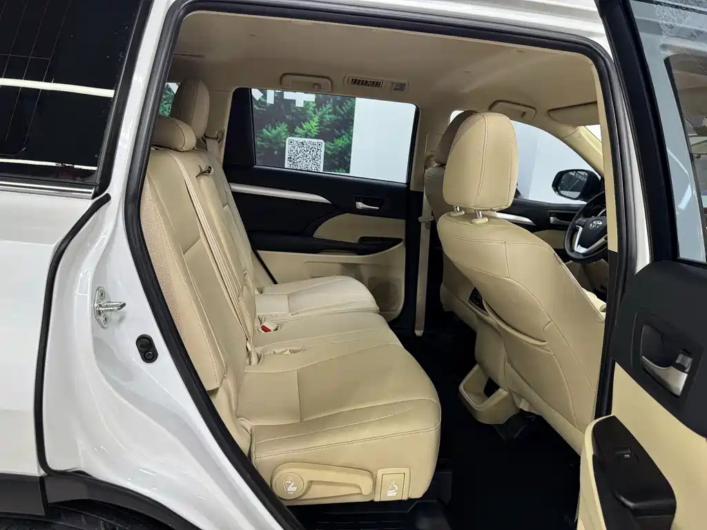 Toyota Highlander 2021 — фото 19