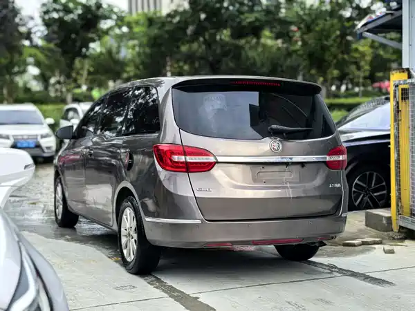 Buick GL8 2017