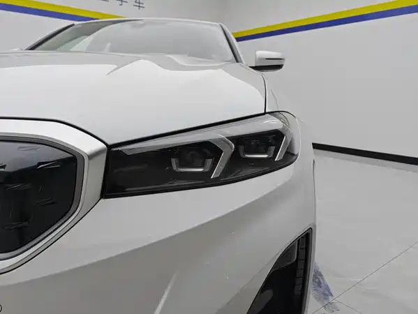 BMW i3 2023