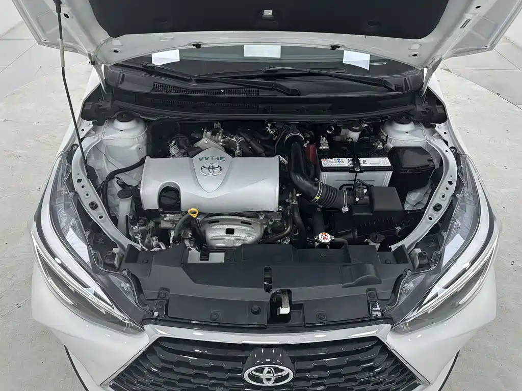 Toyota Yaris L 2021 — фото 18
