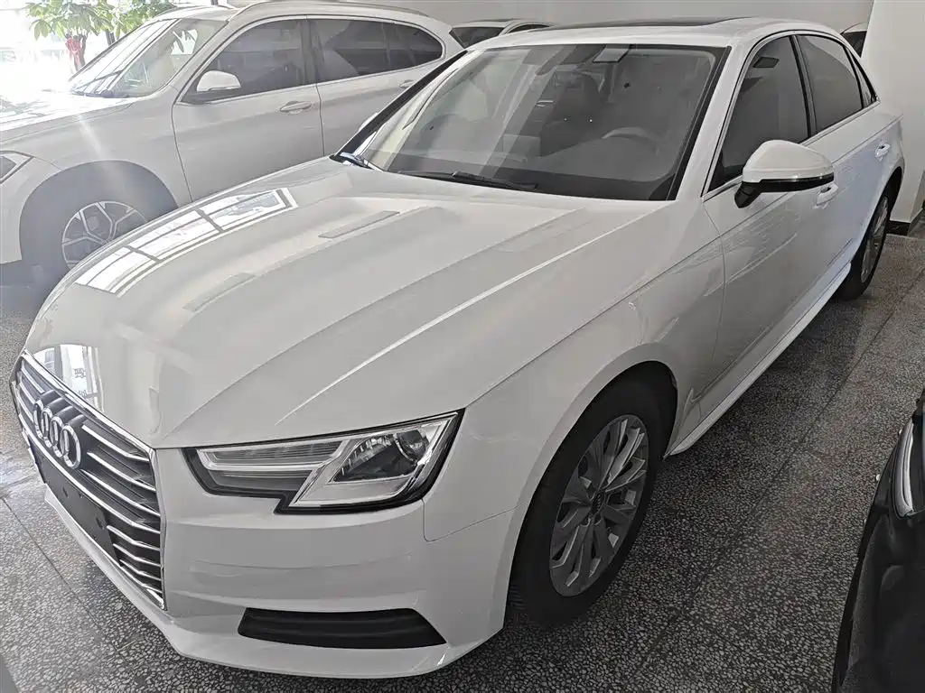 Audi A4L 2017 — фото 3