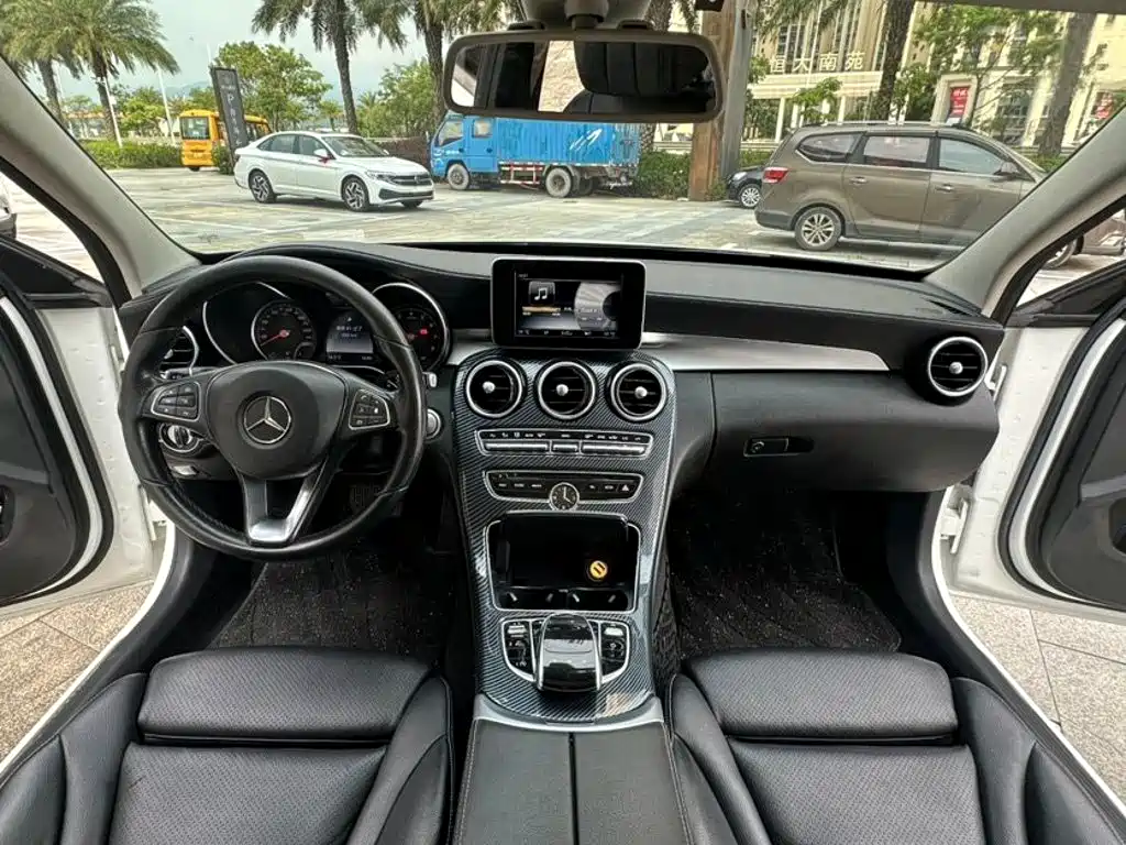 Mercedes-Benz C-Class 2017
