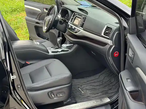 Toyota Highlander 2015