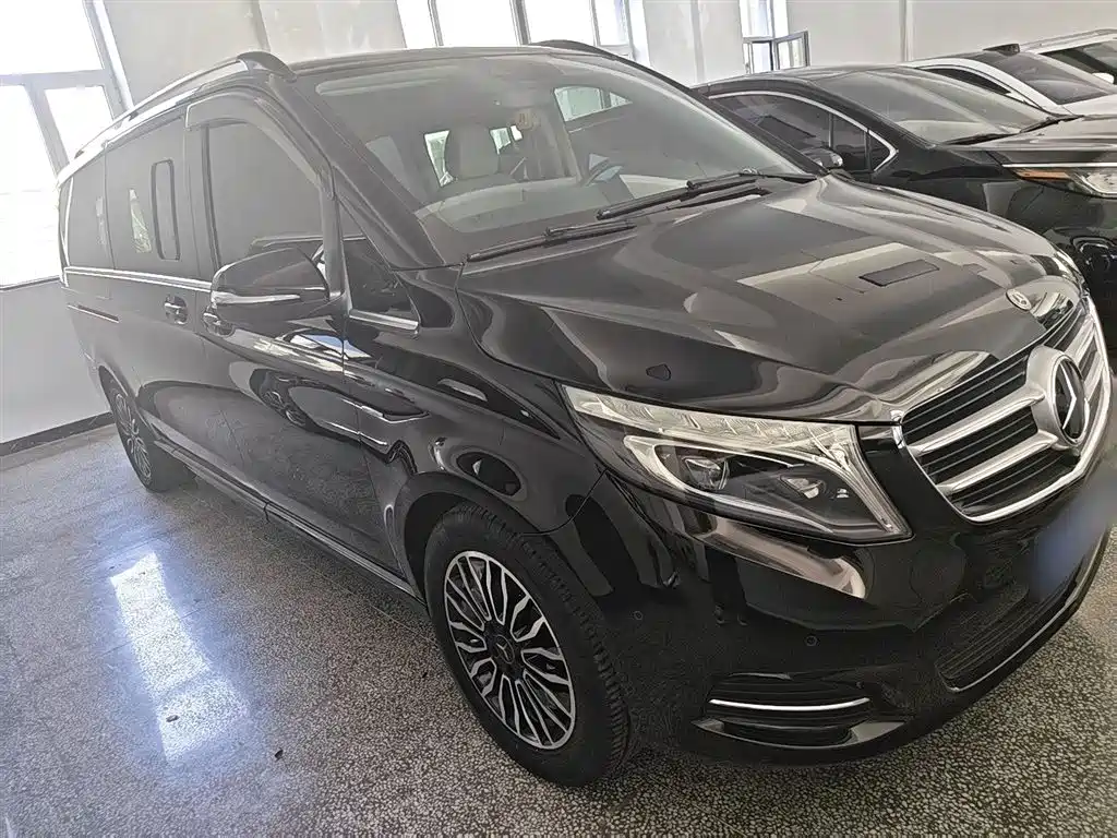 Mercedes-Benz V-Class 2018 — фото 10