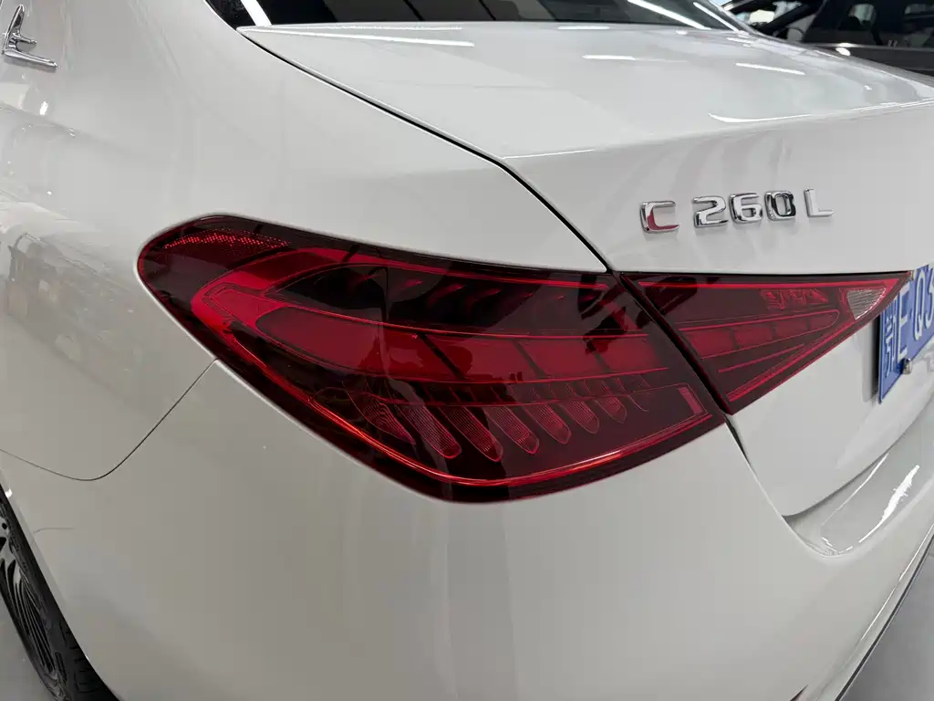 Mercedes-Benz C-Class 2023 — фото 15