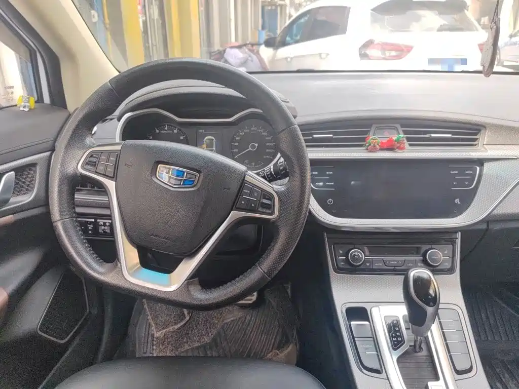 Geely Emgrand GS 2018 — фото 3