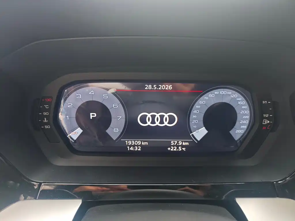 Audi A3 2023 — фото 11