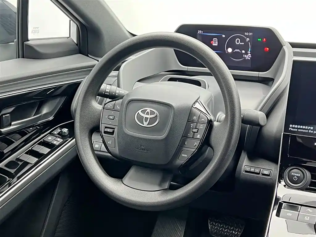 Toyota bZ4X 2026 — фото 19