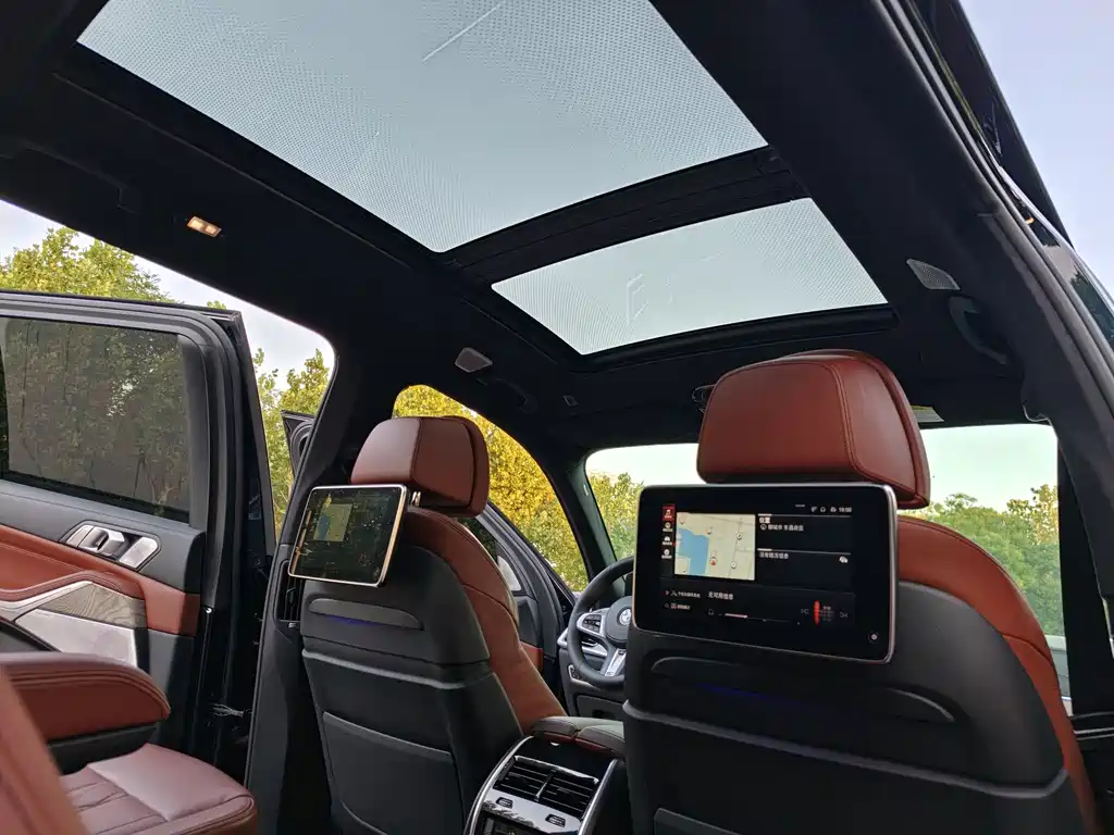 BMW X7 2020 — фото 31