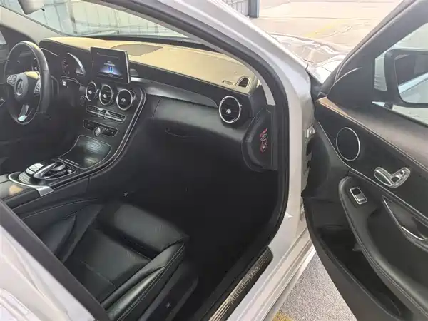 Mercedes-Benz C-Class 2018