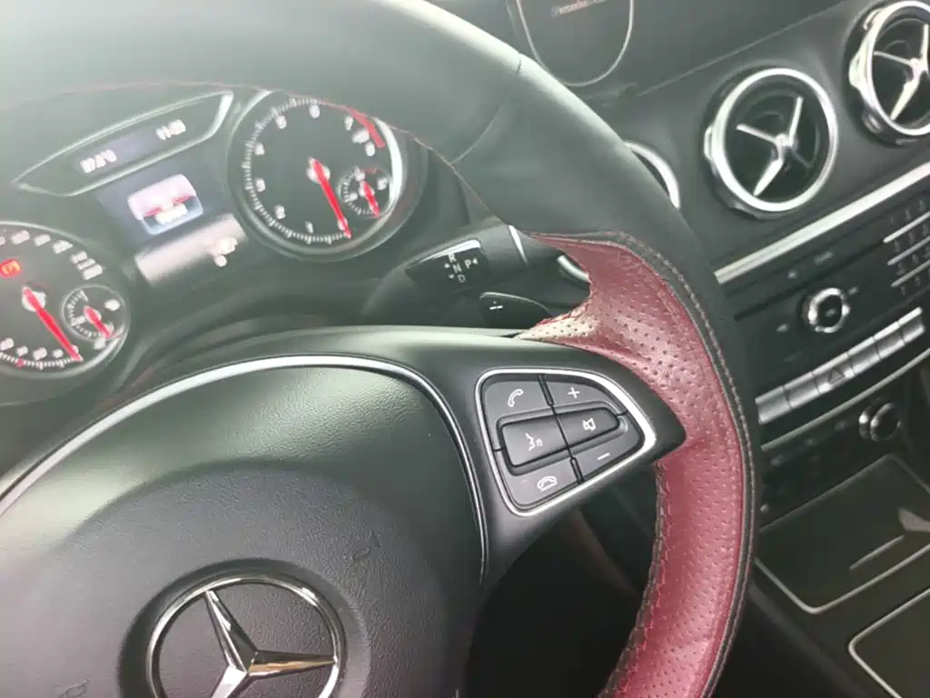 Mercedes-Benz GLA 2017 — фото 14