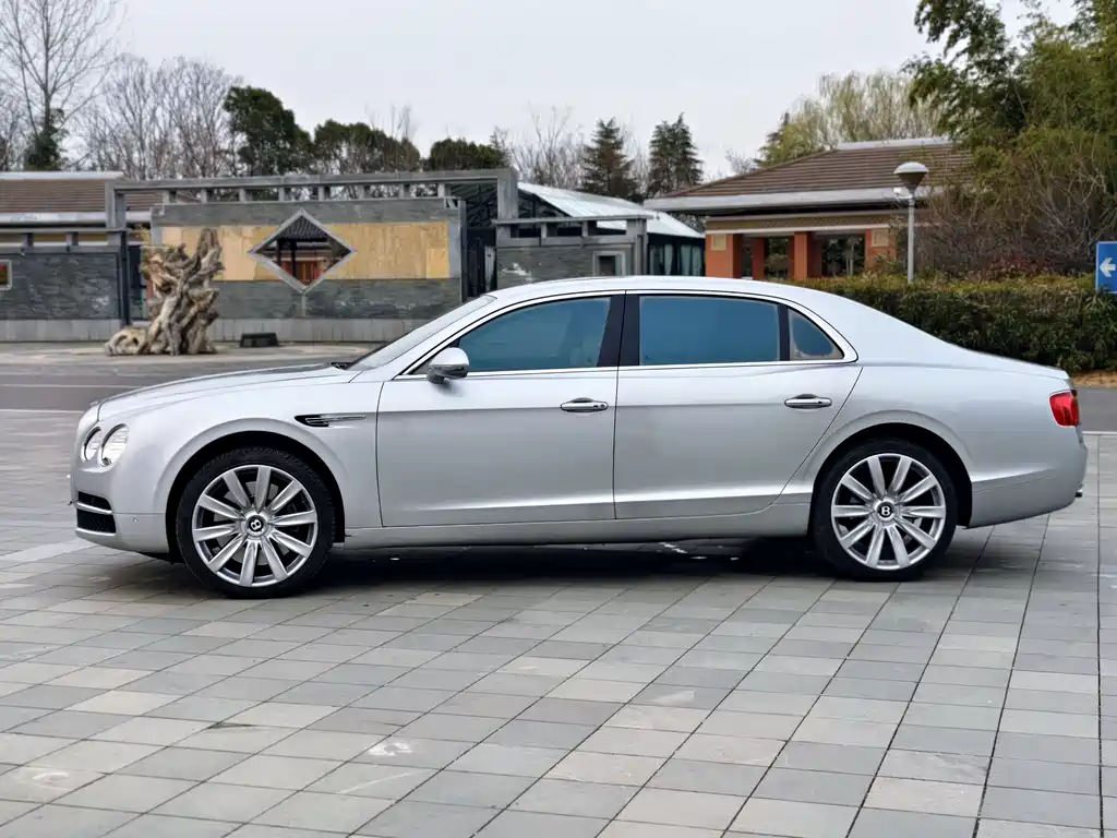 Bentley Flying Spur 2016 — фото 7