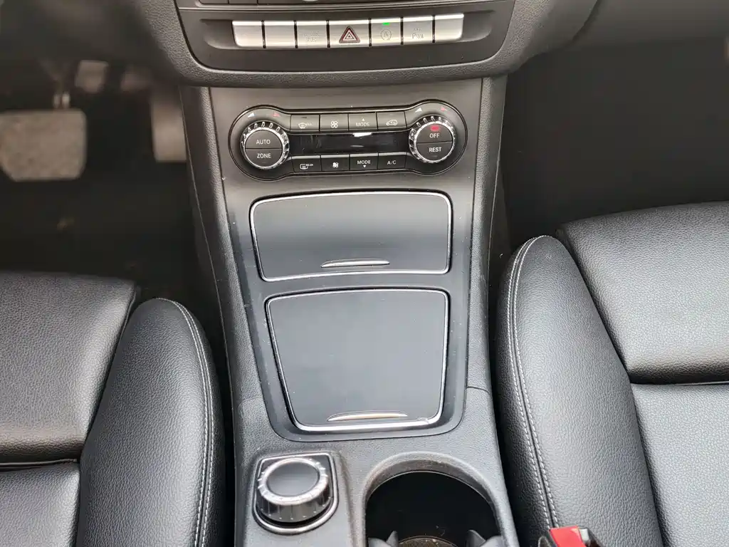 Mercedes-Benz B-Class 2017 — фото 20
