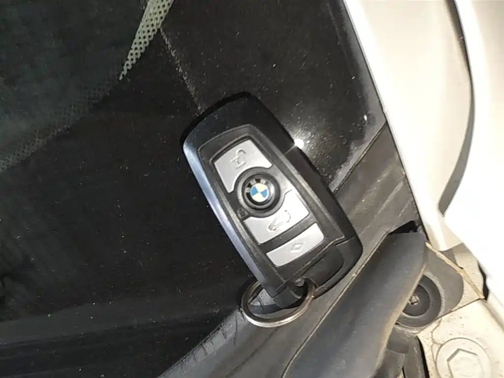 BMW 5 Series 2015 — фото 9