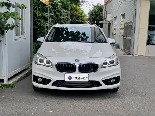 BMW 2 Series Station Wagon 2017