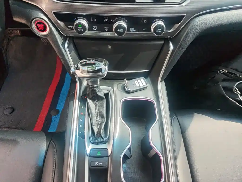 Honda Accord 2022 — фото 14